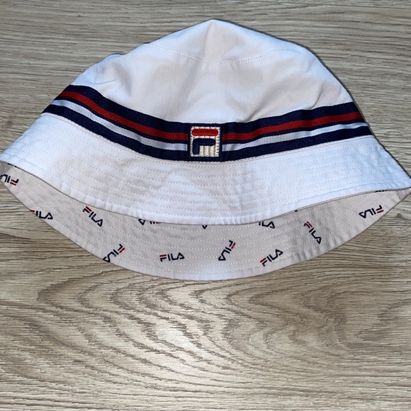FILA Bucket Hat Reversible - Picture 3 of 5
